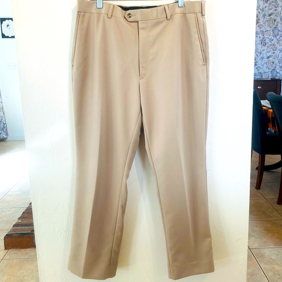 Travelsmart khaki pants - Picture 1 of 9
